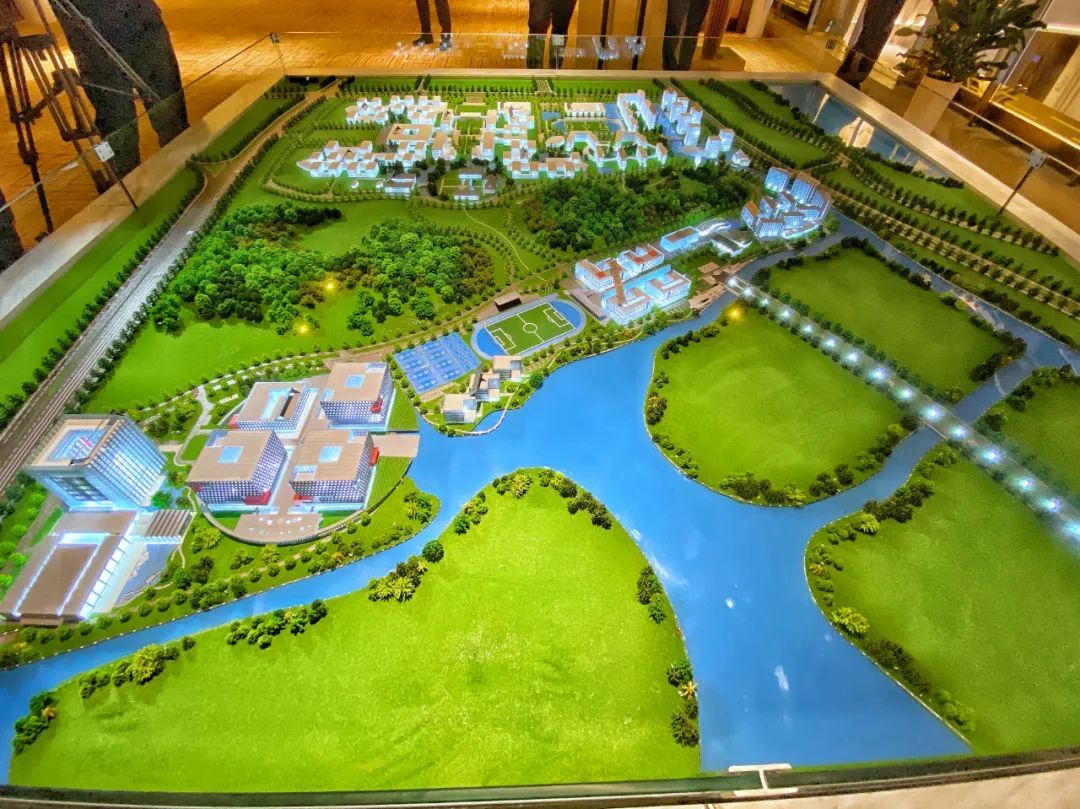 南京大学苏州校区 南京大学苏州校区以 苏州科技城庄里山为